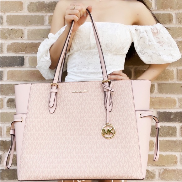 Bundle Michael Kors Drawstring Tote & Wallet - Picture 3 of 7